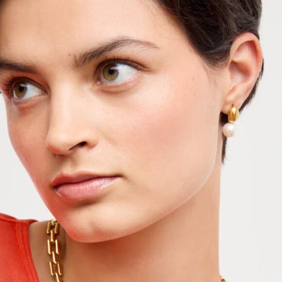 MM Lafleur The Tasha Earring in Gold - Picture 2 of 4